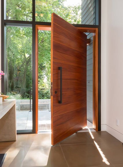 pivoting door