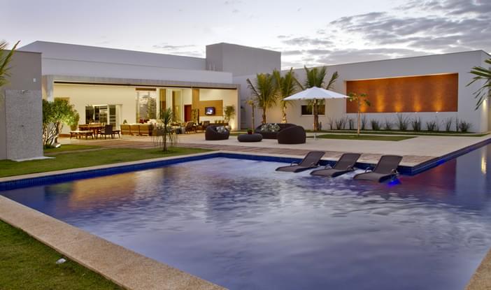 casas com piscinas