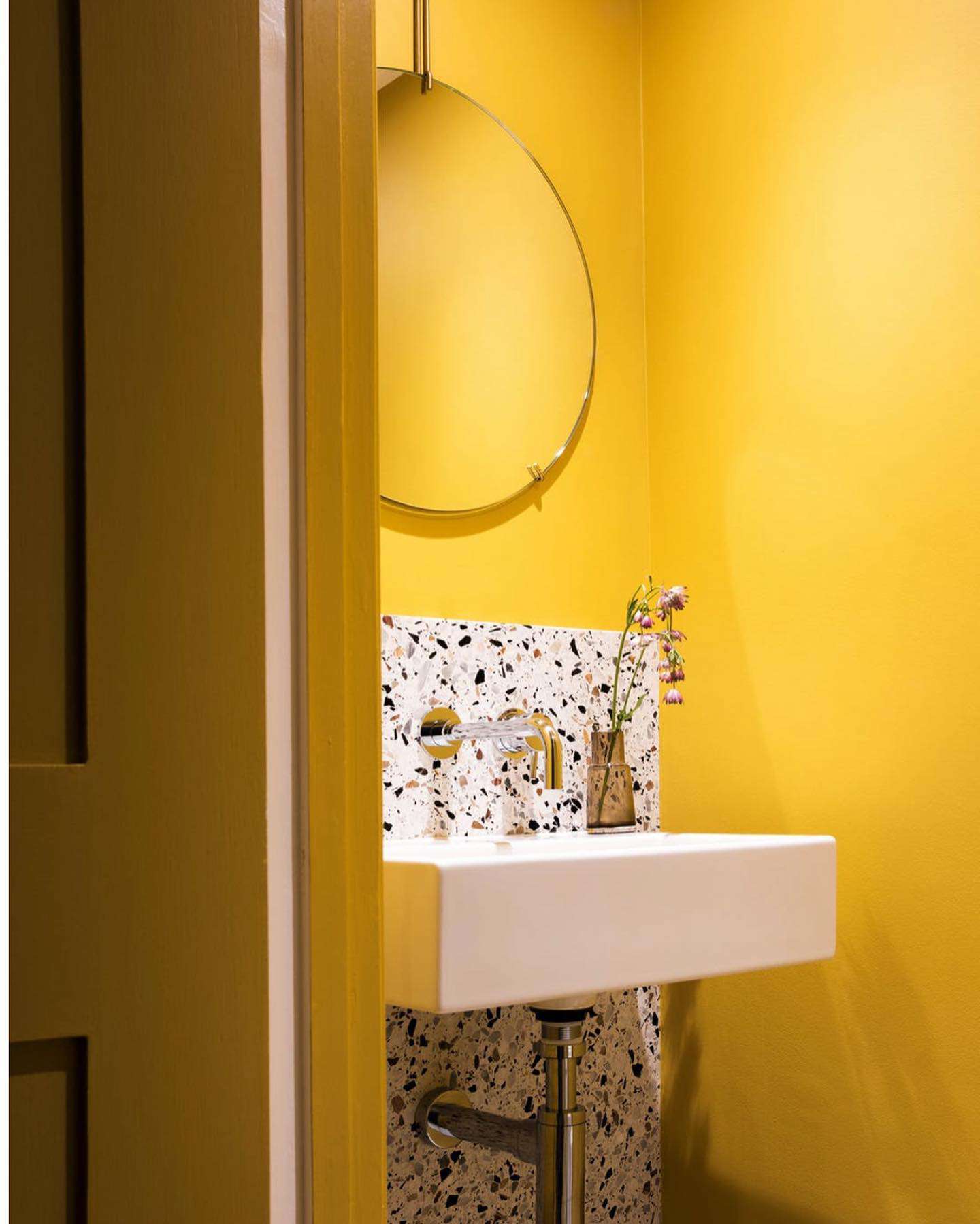 decoracao-de-banheiro-com-amarelo-2