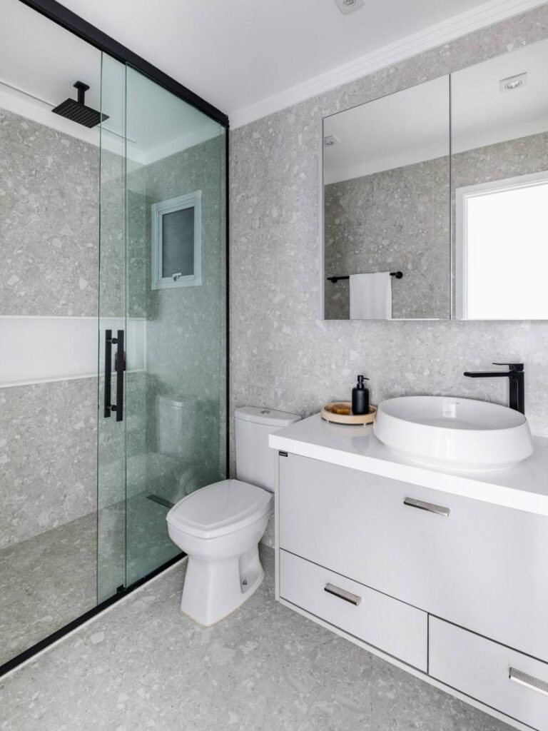 Dicas e Inspirações para Decorar Banheiro com Porcelanato