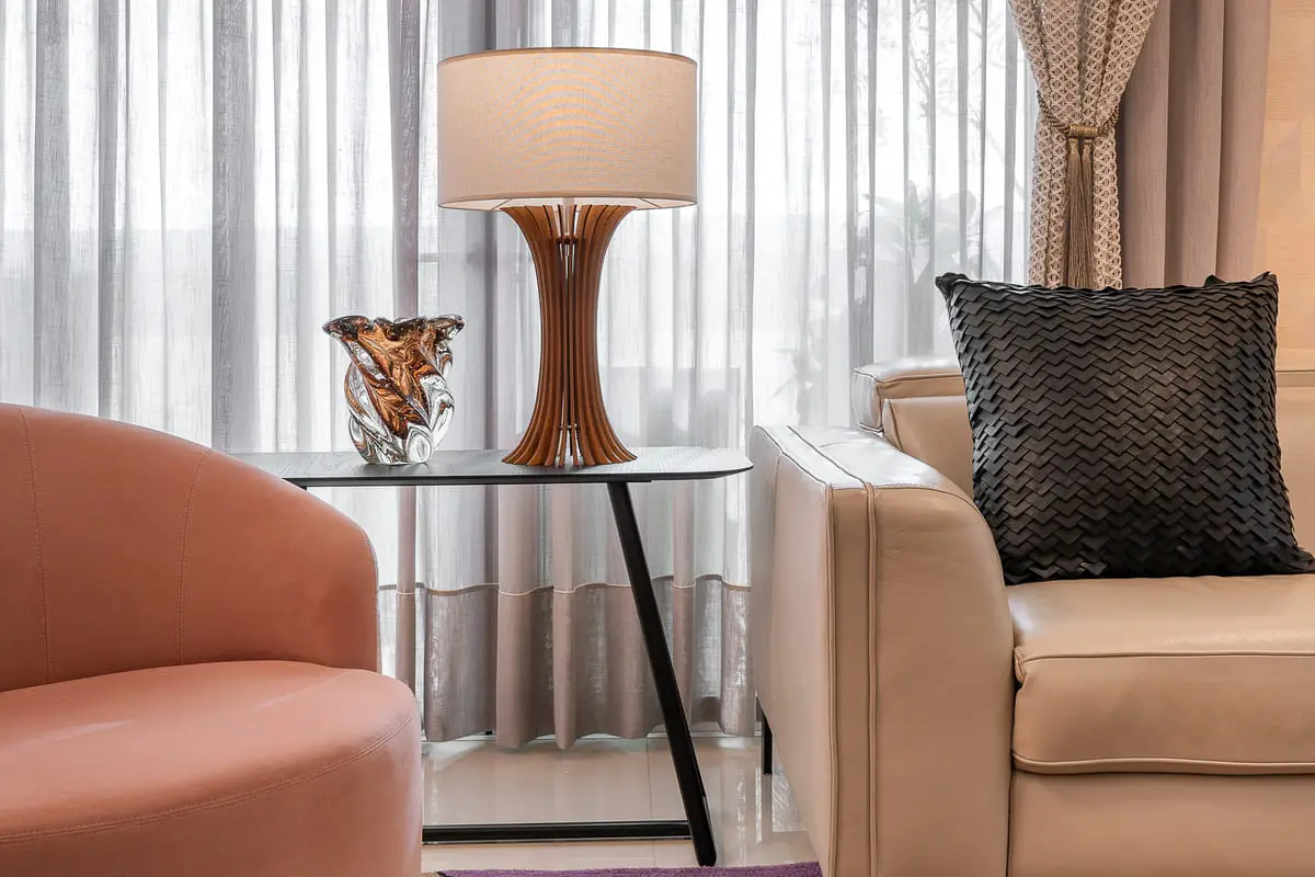 Abajur para sala: 5 motivos para usar ...