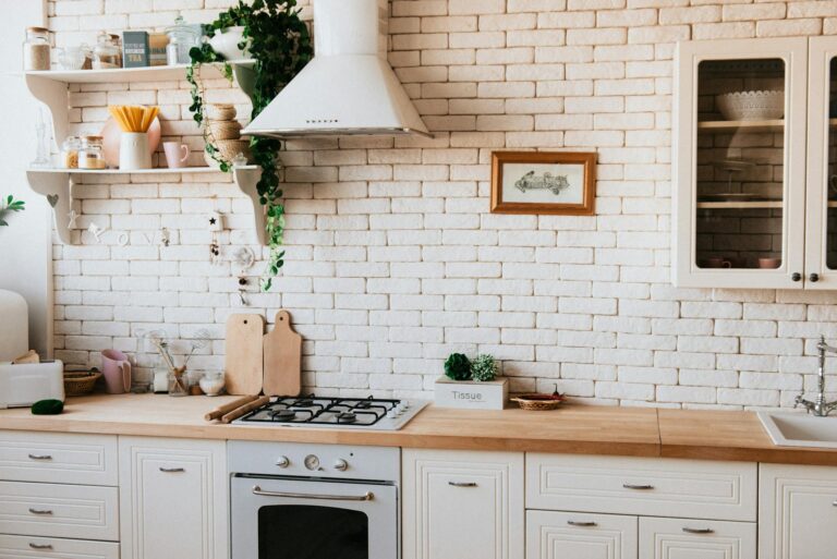 Como renovar a cozinha sem grandes reformas: dicas práticas e econômicas