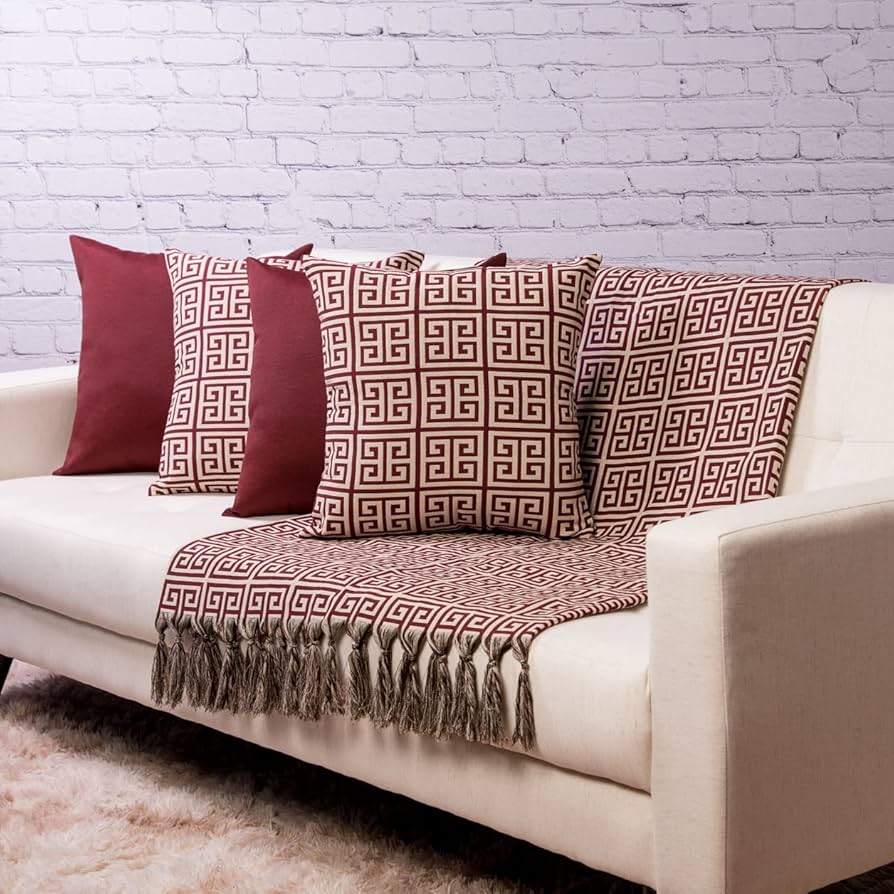 Almofadas com Bordados Étnicos para um Sofá Cheio de Personalidade - ideia