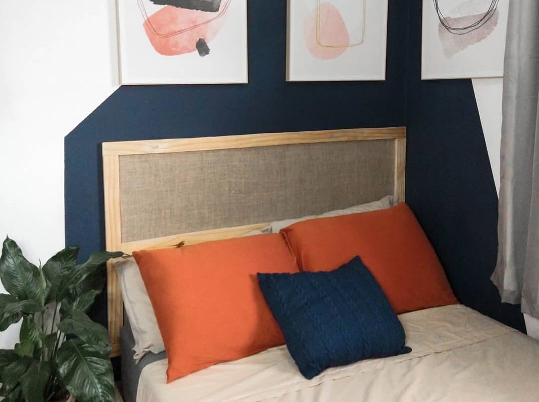 Cabeceira Suspensa com Luzes: Atmosfera Mágica e Relaxante - detalhe