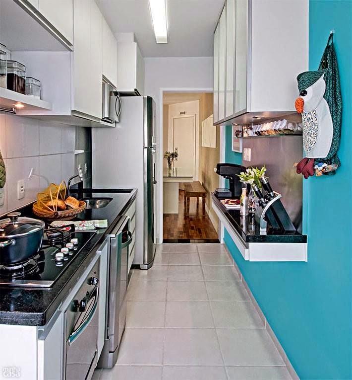 Cozinha Corredor com Revestimento Lousa para Receitas e Recados - inspiração