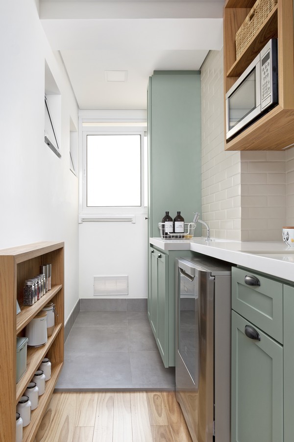 Soluções Criativas com Plantas: Um Jardim Vertical na Sua Cozinha/Lavanderia - ideia