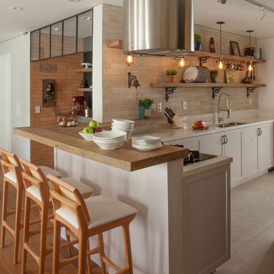 Com Bancada de Madeira Rústica e Elegante - detalhe