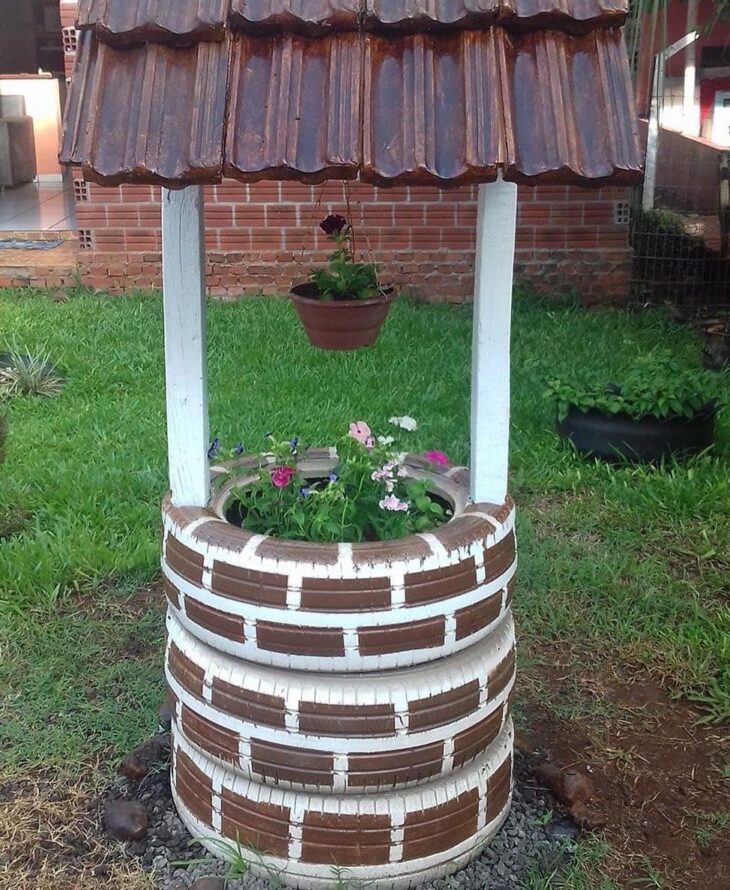 Pneus e Pedras Decorativas: Elegância Rústica no Seu Jardim - detalhe