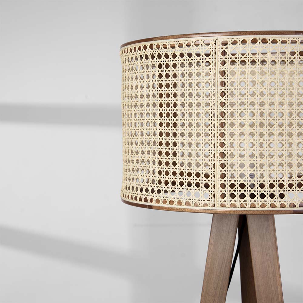 Luminária de Piso com Cúpula de Rattan: Vibes Naturais e Relaxantes - ideia