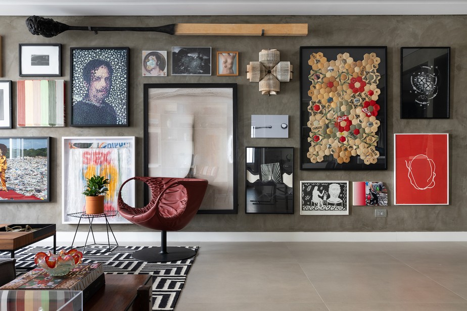 Quadros e Galerias de Arte Verticais: Uma História na Parede! - inspiração