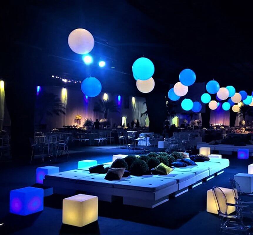 Puff Inflável Neon: Modernidade e Diversão para Espaços Jovens - inspiração