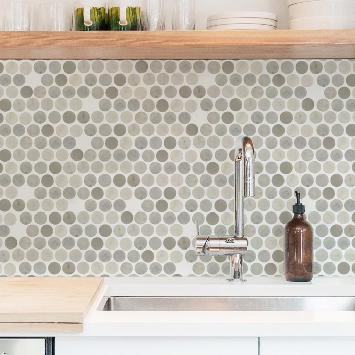 Revestimento Adesivo Amadeirado para uma Cozinha Aconchegante - detalhe