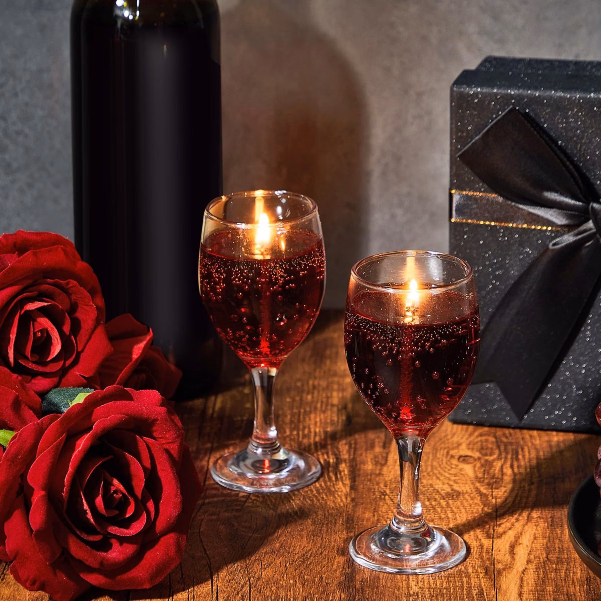 Velas Aromáticas Elegantes em Cálices de Vinho Antigos - inspiração
