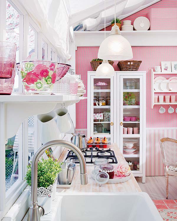 Cozinha Romântica com Decoração Floral Delicada - inspiração