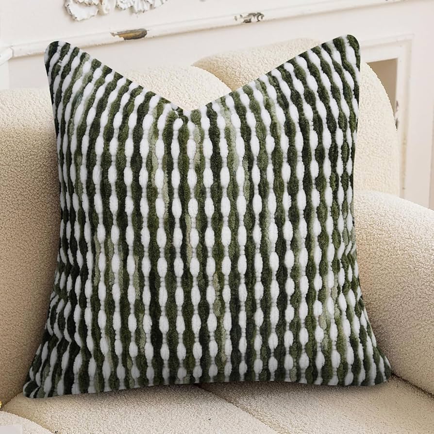 Almofadas Listradas: Elegância Atemporal e Versátil - inspiração