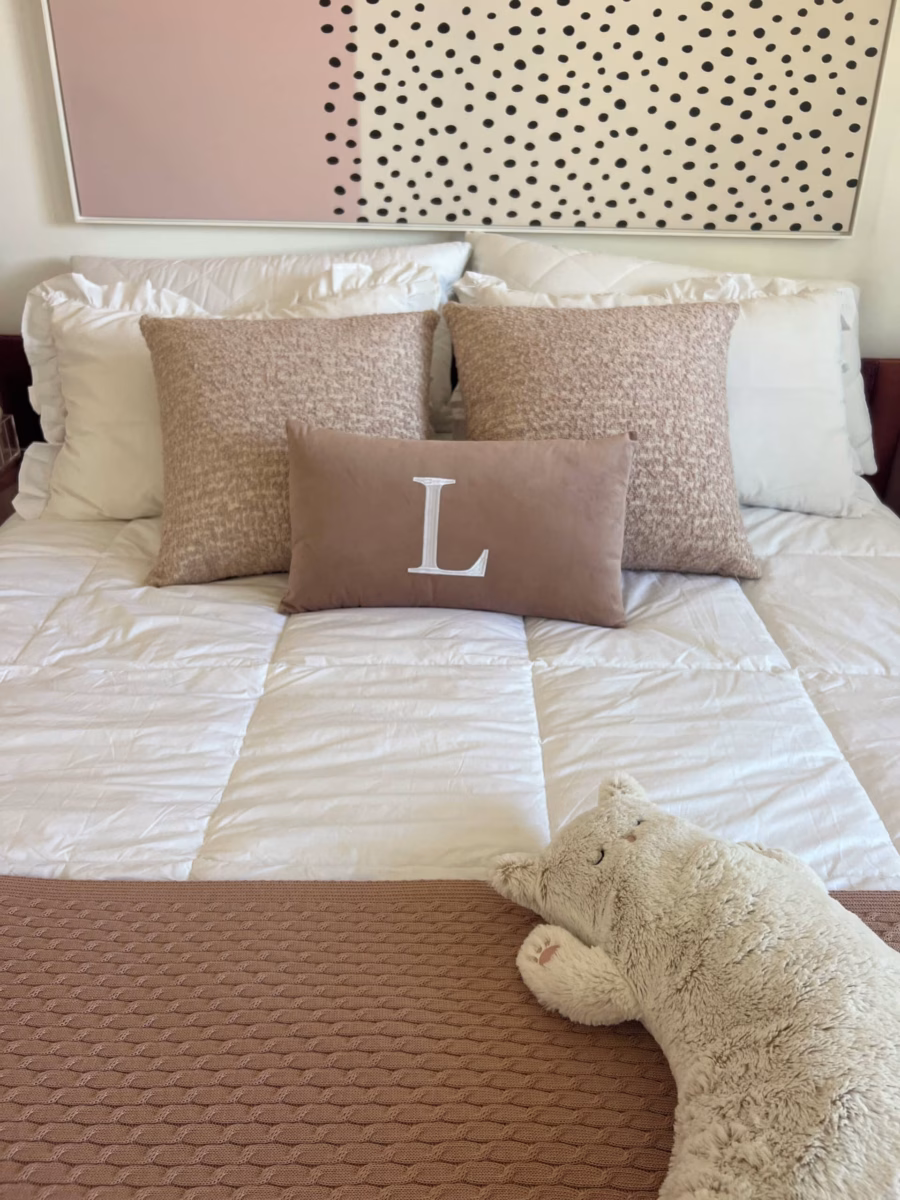 Cama Posta Elegante com Veludo e Bordados - ideia