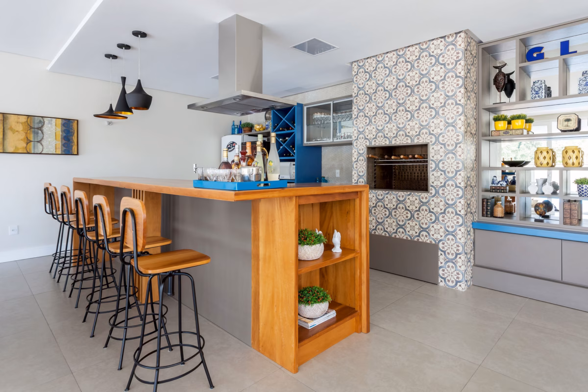 Com Azulejos Portugueses: Charme e Tradição em Sua Cozinha - detalhe