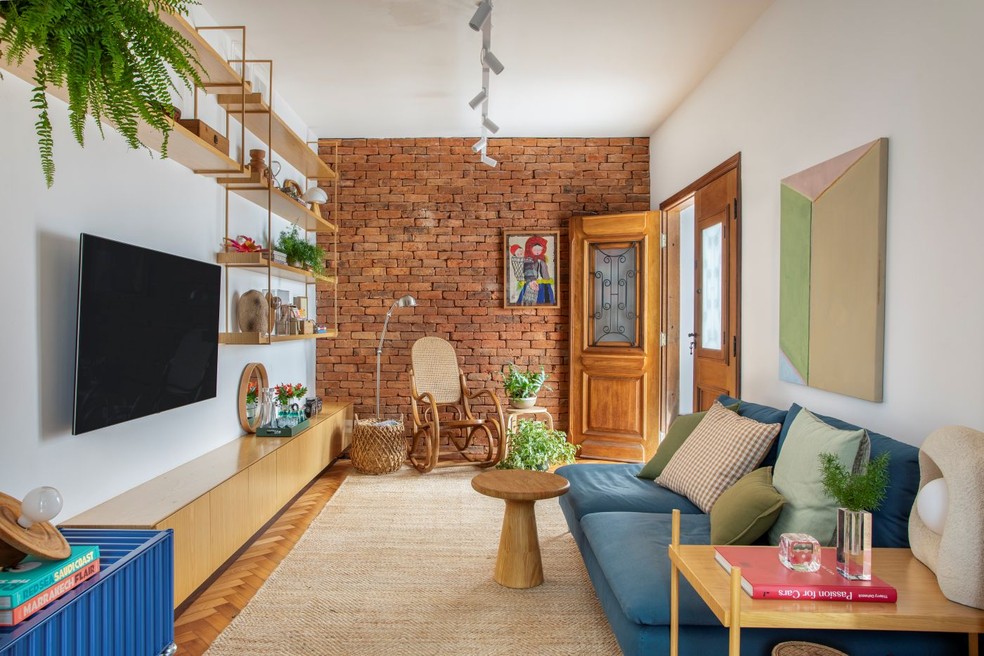 Estilo Industrial com Tijolinhos à Vista e Iluminação Direcionada - detalhe