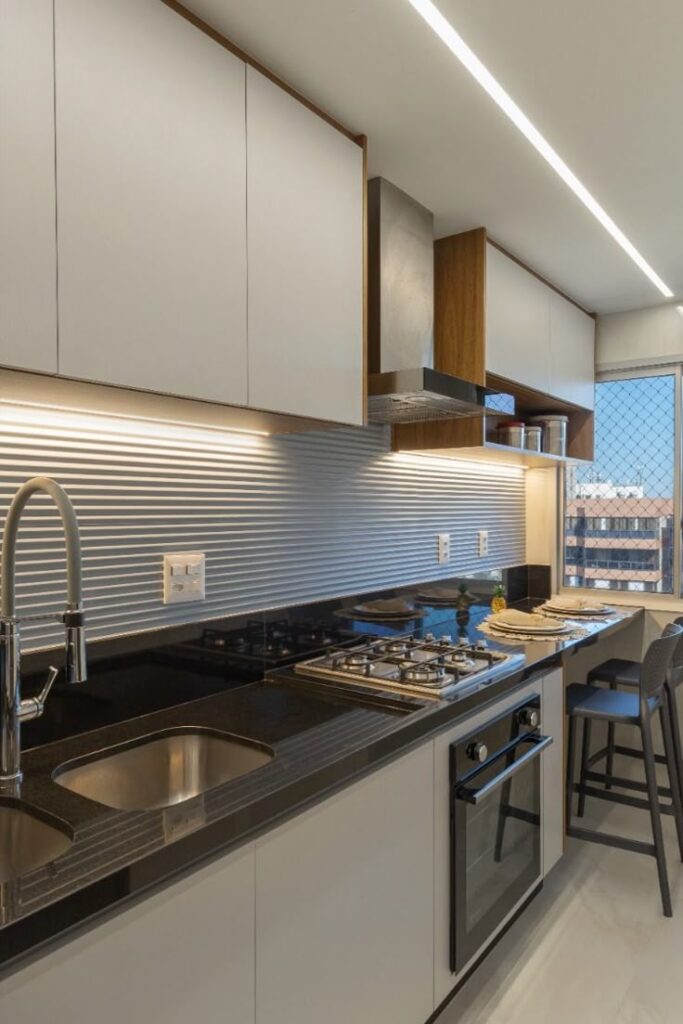 Iluminação Estratégica com Fitas de LED: Ambiente Moderno e Aconchegante! - ideia