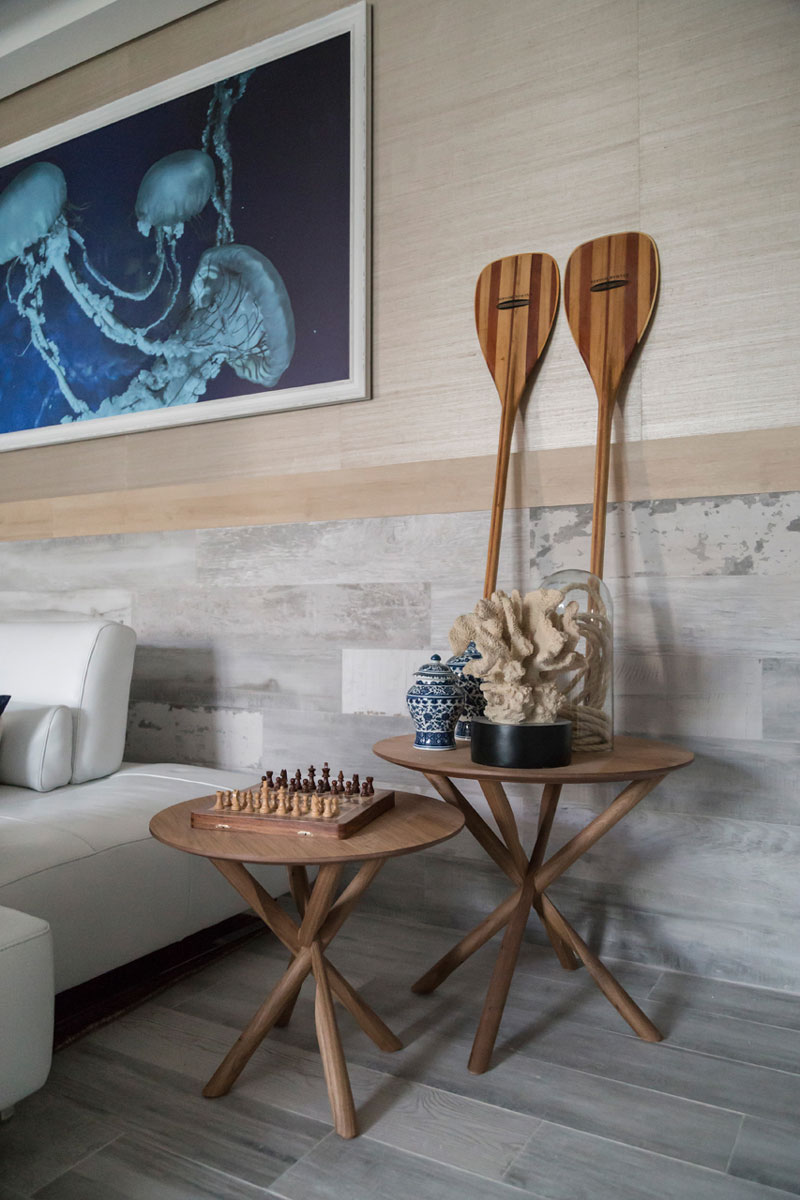 porcelanato com efeito de madeira cinza