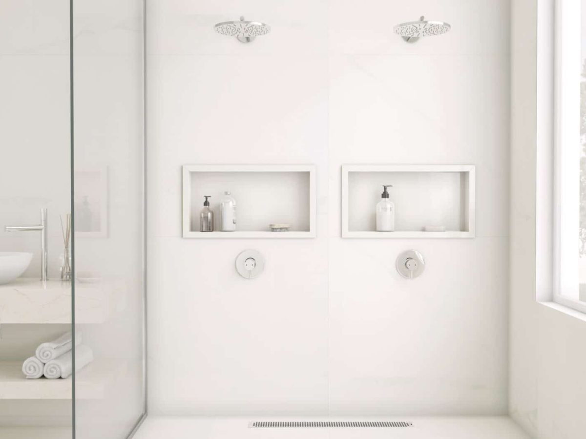 Minimalismo Relaxante: Revestimento Branco com Detalhes Sutis - ideia