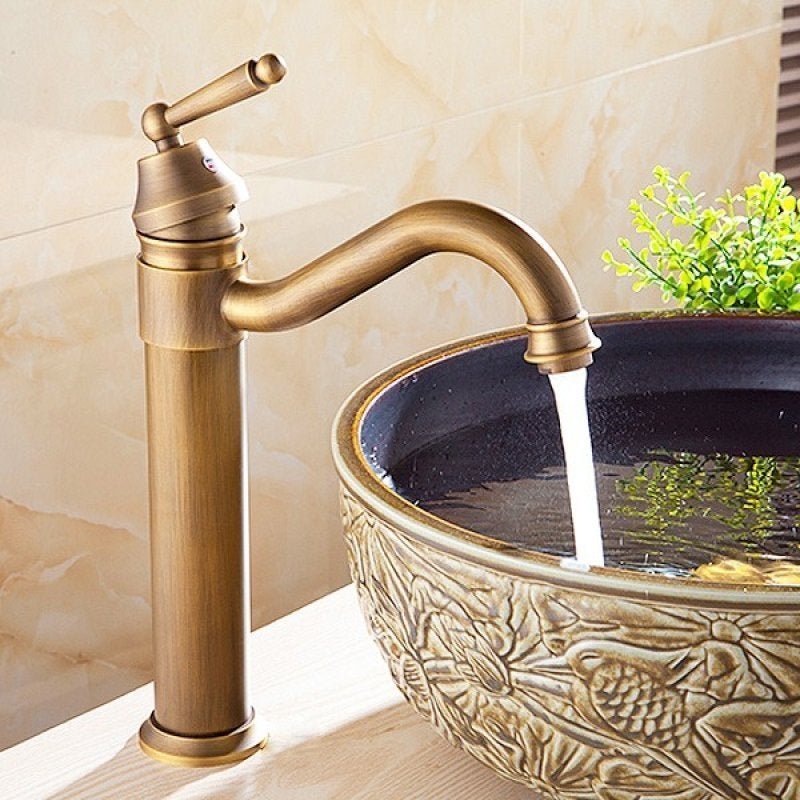 Torneira Vintage com Detalhes em Cerâmica: Um Clássico Repaginado - inspiração