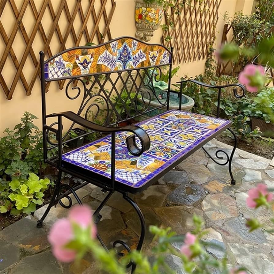 Banco de Varanda com Revestimento em Mosaico: Arte e Personalidade - detalhe