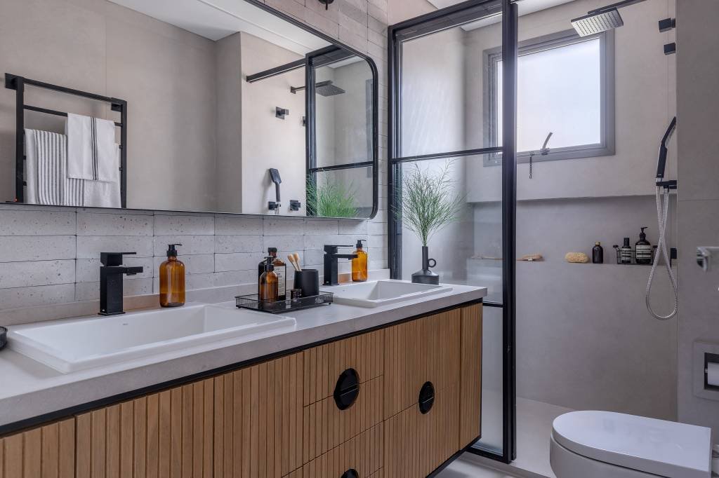 Cuba com Formato Orgânico e Revestimento em Madeira: Aconchego e Design - detalhe