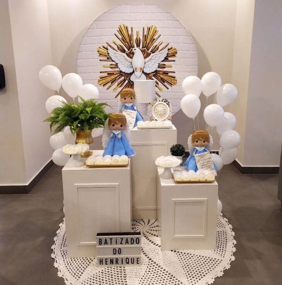 Decoração de Batizado com Fotos: Uma História de Amor e Fé - detalhe