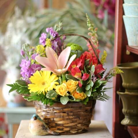 Arranjos em Cestas de Vime: Um Estilo Campestre Aconchegante - inspiração