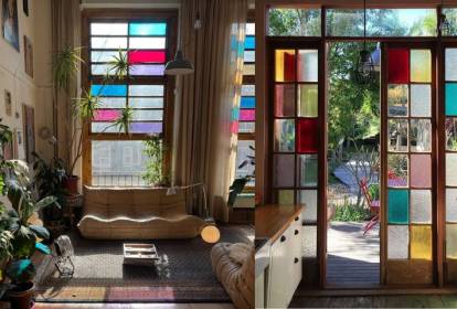 Janela de Vidro com Móbiles Coloridos: Leveza e Movimento - detalhe