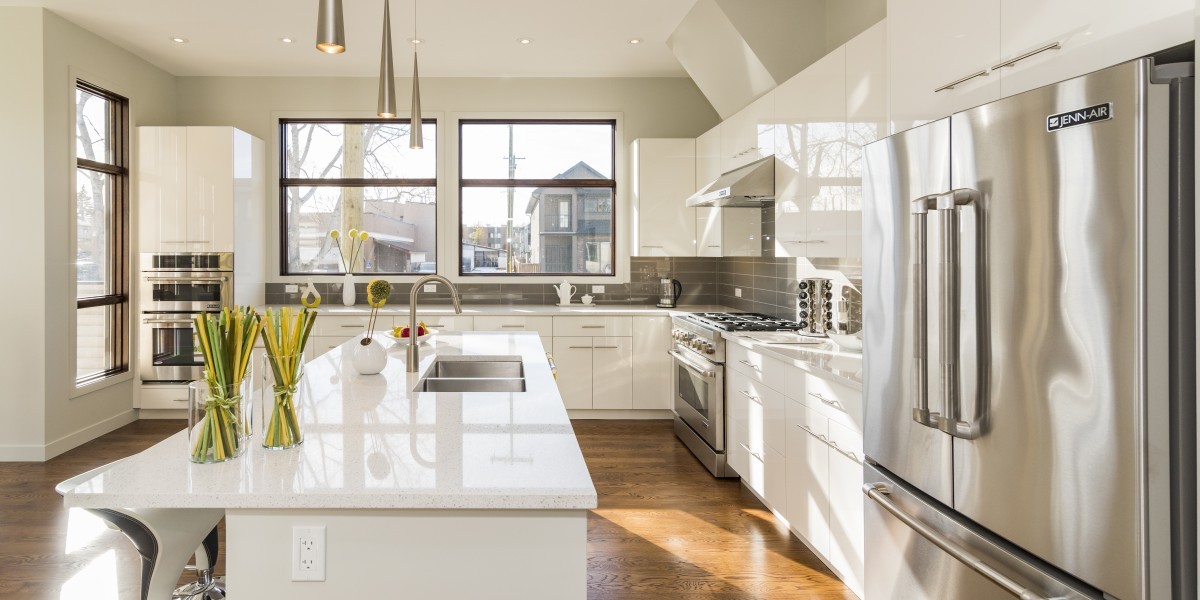 Cozinha Planejada com Detalhes em Cobre: Elegância e Brilho! - ideia