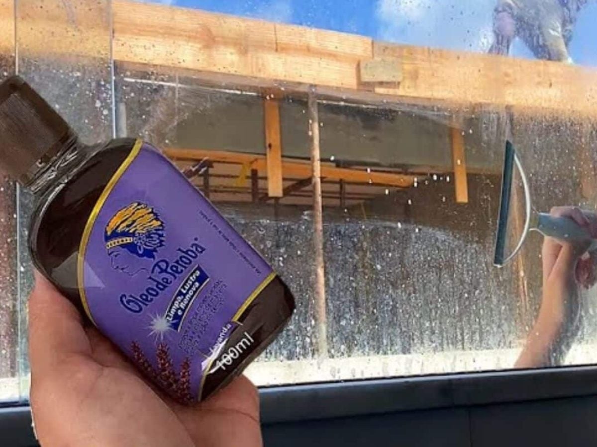 Com Escritório Organizado: Vidros Claros para Ideias Brilhantes - inspiração