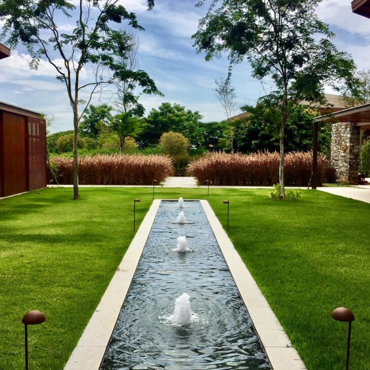 Com Fonte e Espelho d'Água: Relaxamento e Sofisticação - detalhe