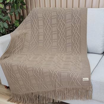 Poltrona com Manta de Tricô: Aconchego e Textura para Aquecer o Ambiente - ideia