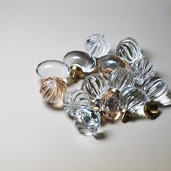 Puxadores de Cristal: Brilho e Glamour Para Ambientes Refinados - detalhe