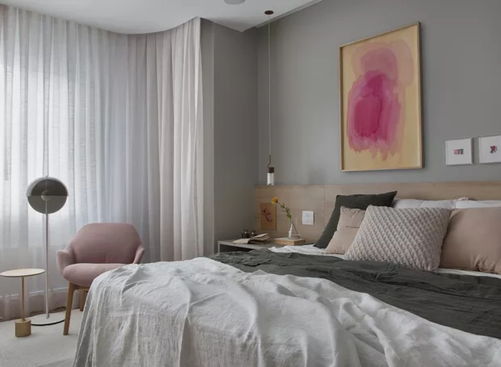 Cantinho de Leitura: Poltrona Confortável e Luminária Direcional - inspiração