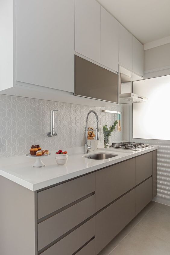 Revestimento de Parede em Silestone Branco para um Quarto Aconchegante e Luminoso - inspiração