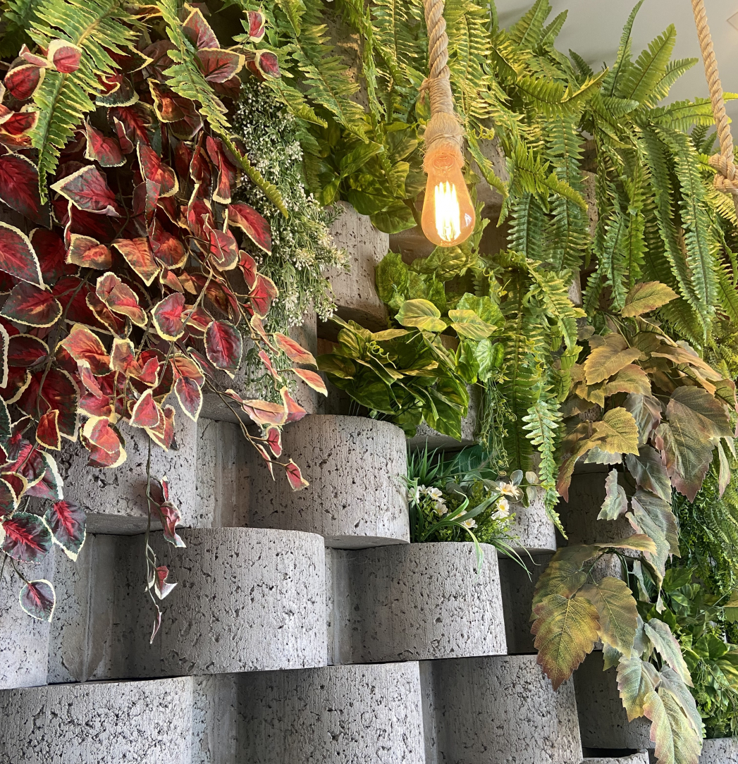 Jardim Vertical Modular com Blocos de Concreto: Design Moderno e Prático - ideia