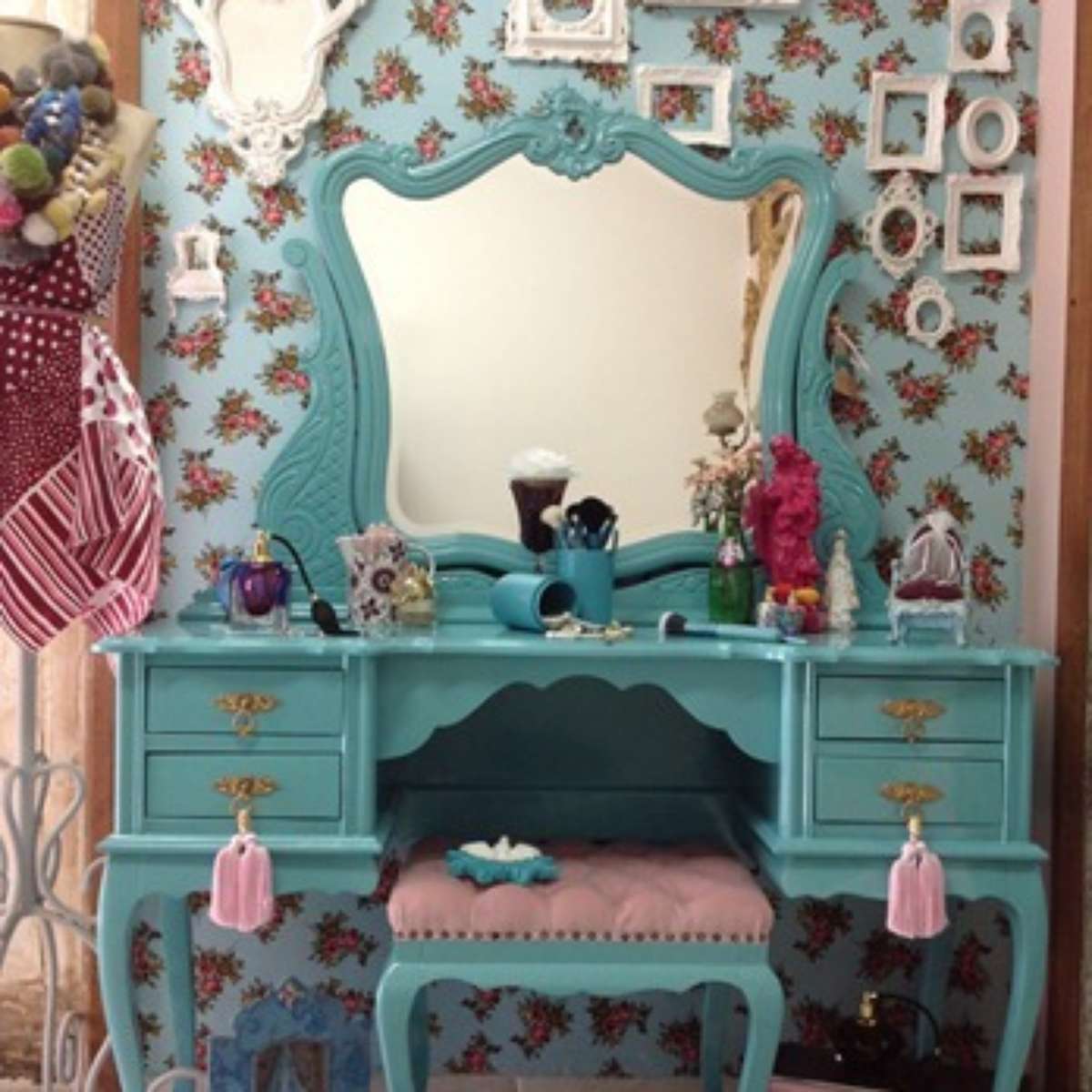 Minimalismo Chic: Aplicação de Renda Delicada - detalhe