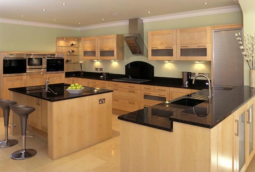 Cozinha de Madeira com Ilha Central: O Coração da Casa - ideia