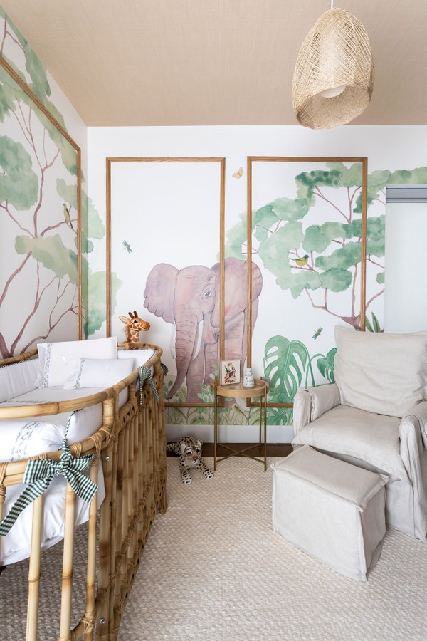 Refúgio Natural: Quarto de Bebê com Decoração Biofílica - inspiração
