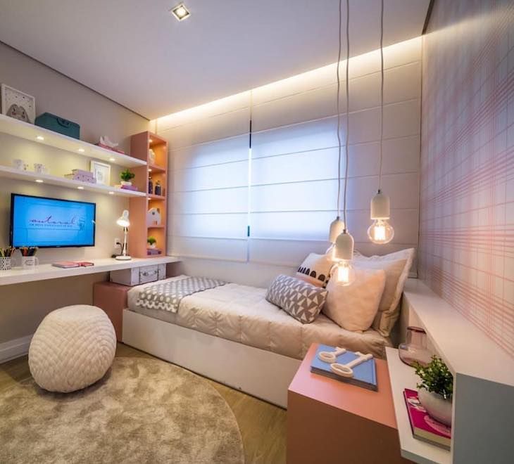 Quarto Relaxante com Canto de Leitura e Almofadas de Chão - inspiração