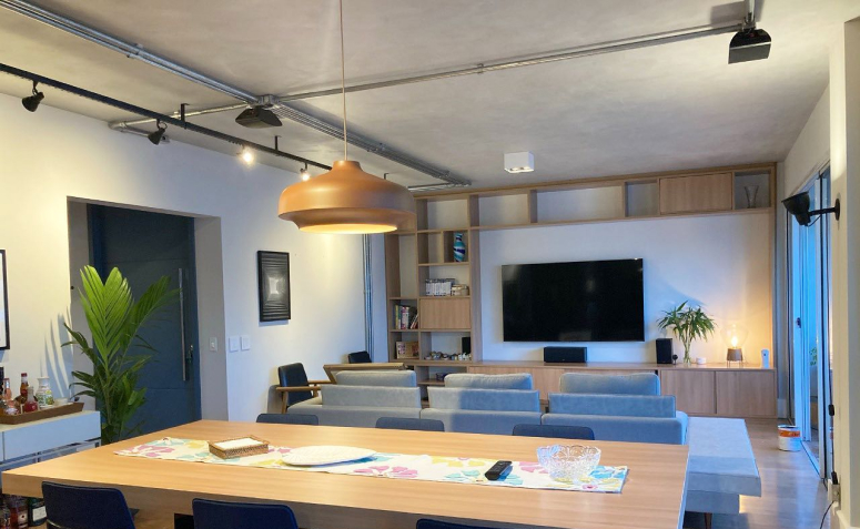 Eletroduto Aparente no Escritório: Criatividade e Organização - ideia