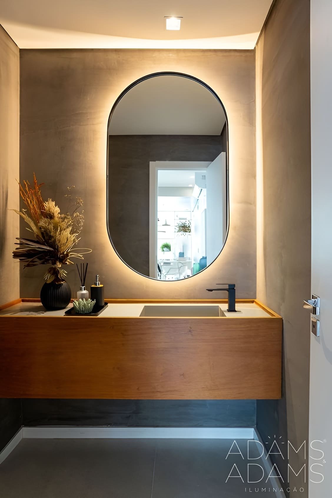 Flutuante com LED: Um Halo de Luz Envolvente - ideia