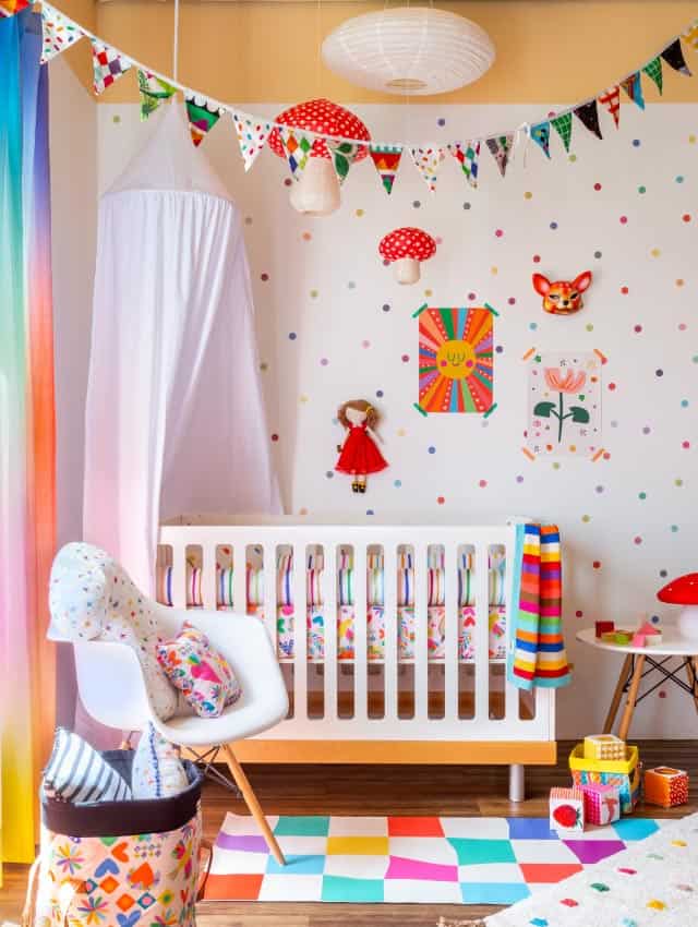 Alegria e Cor: Quarto de Bebê com Decoração Lúdica e Divertida - detalhe