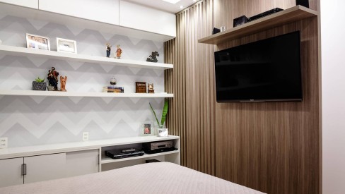 Nichos e Prateleiras Assimétricas: Organização e Disfarce - detalhe