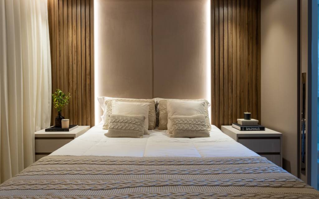 Quarto Moderno com Painel Ripado - detalhe