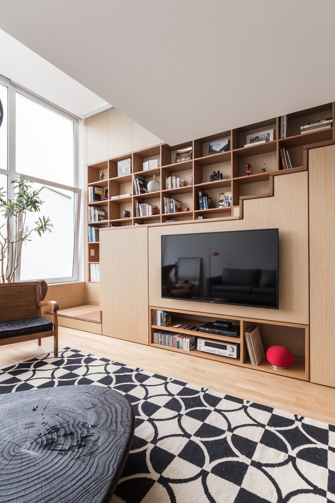 Estante Escada: Solução Inteligente para Livros e Decoração - detalhe