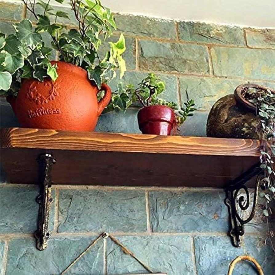 Prateleiras Vintage com Suportes de Ferro Envelhecido: Nostalgia e Personalidade - detalhe